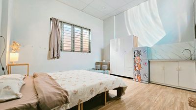 01/09 TRỐNG ! Chính chủ ! Phòng full nội thất, sau lưng Hutech UVK !!!