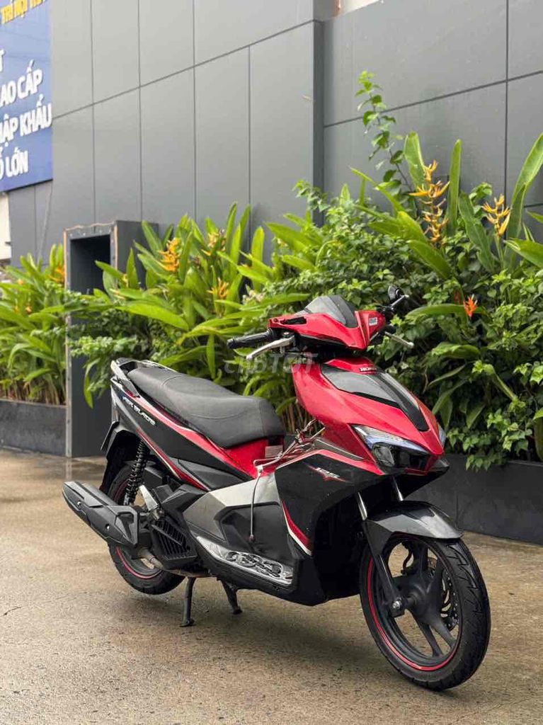 Honda Air Blade 2016 Красно-черный Вьетнам