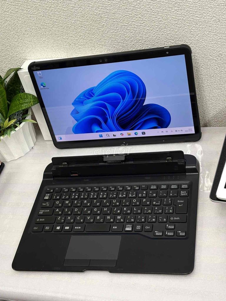 2in1-Fujitsu i5/gen11/ram8/ssd128-Laptop & tablet. Mua bán Laptop tại Quận Hai Bà Trưng Hà Nội được đăng bởi Akiba shop hình 1