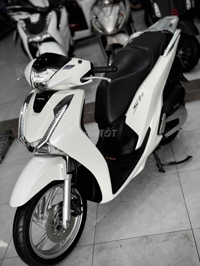 Sh125i 2018 Lướt chính chủ ký ( Hỗ trợ GÓP ) 🔥🔥🔥. Mua bán Xe máy tại Thị xã Phú Mỹ Bà Rịa - Vũng Tàu được đăng bởi Cửa Hàng Xe Máy Phú Mỹ hình 12