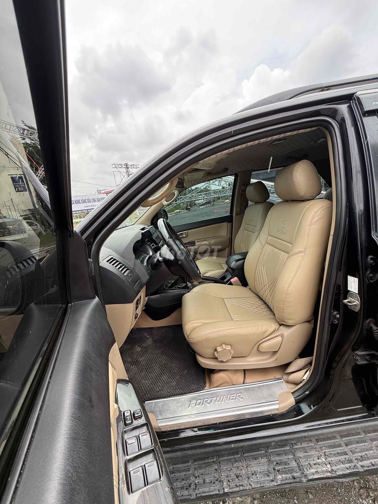 Toyota Fortuner 2014 2.5G - 200000 km. Mua bán Ô tô tại Quận Bình Thuỷ Cần Thơ được đăng bởi Hiếu Nghĩa Cần Thơ hình 6