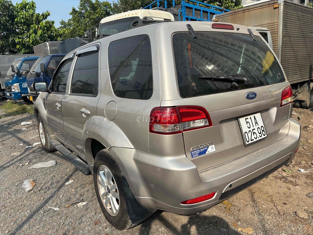 Ford Escape 5 chỗ 2010 EV65 97000 km số tự động. Mua bán Ô tô tại Huyện Bình Chánh Tp Hồ Chí Minh được đăng bởi Vi hình 5