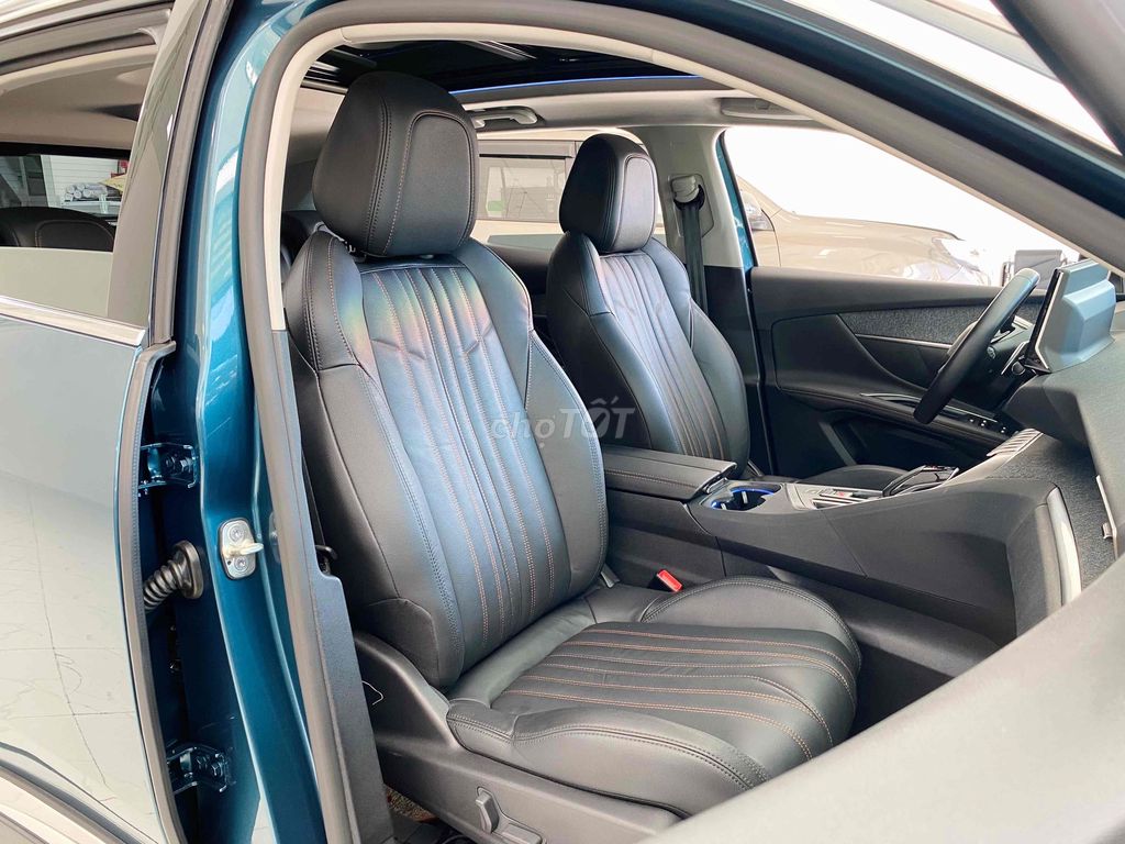 Peugeot 3008 2024 Premium - 9300 km. Mua bán Ô tô tại Thành phố Thủ Đức Tp Hồ Chí Minh được đăng bởi Quốc Nhẫn hình 7