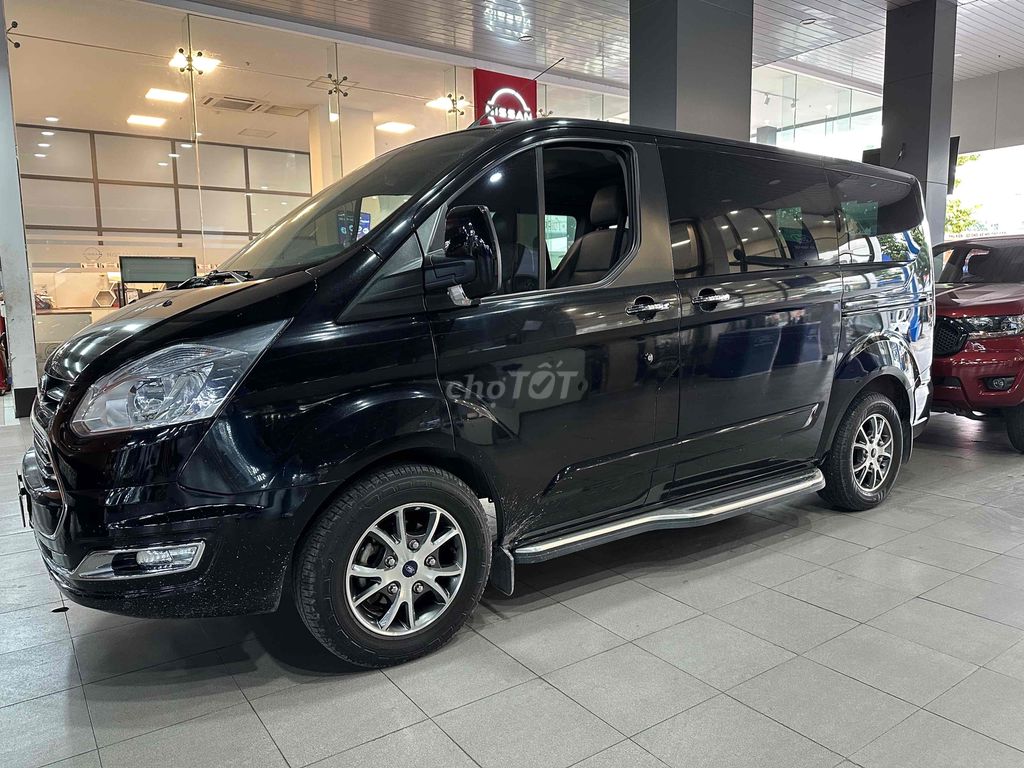 Ford Tourneo Titanium 2019. bảo hành 2025 vay 70%