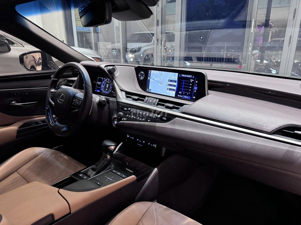 Lexus ES 250 model 2021 màu hiếm. Mua bán Ô tô tại Quận Gò Vấp Tp Hồ Chí Minh được đăng bởi Sĩ Minh hình 18