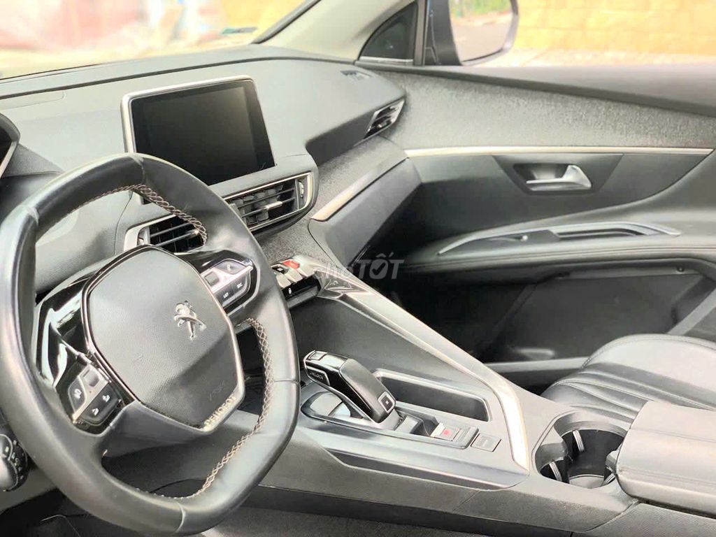 PEUGEOT 5008 ALLURE – 7 CHỖ CAO CẤP