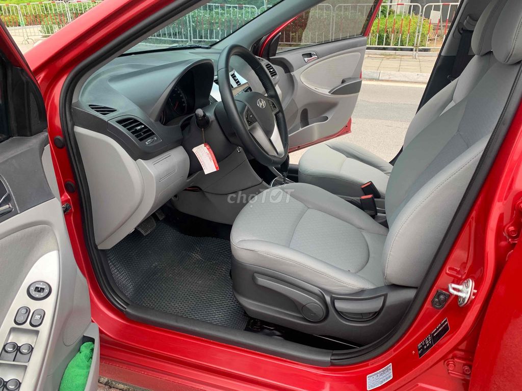 Hyundai Accent 2014 1.4 AT Hatchback nhập khẩu. Mua bán Ô tô tại Quận Tây Hồ Hà Nội được đăng bởi anh hữu hình 12