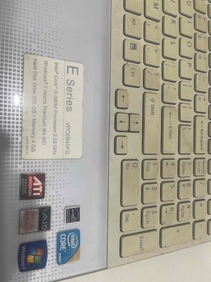 Sony Vaio E Series i3-380M 4GB/320GB Trắng