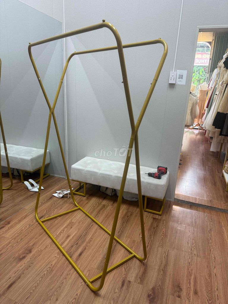Kệ treo quần áo Inox 1m2x1m6. Mua bán Tủ, kệ gia đình tại Quận Liên Chiểu Đà Nẵng được đăng bởi DC PETHOUSE hình 1