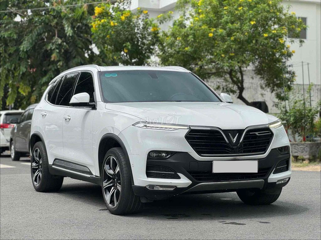 Vinfast Lux Sa2.0 2022 photo 2