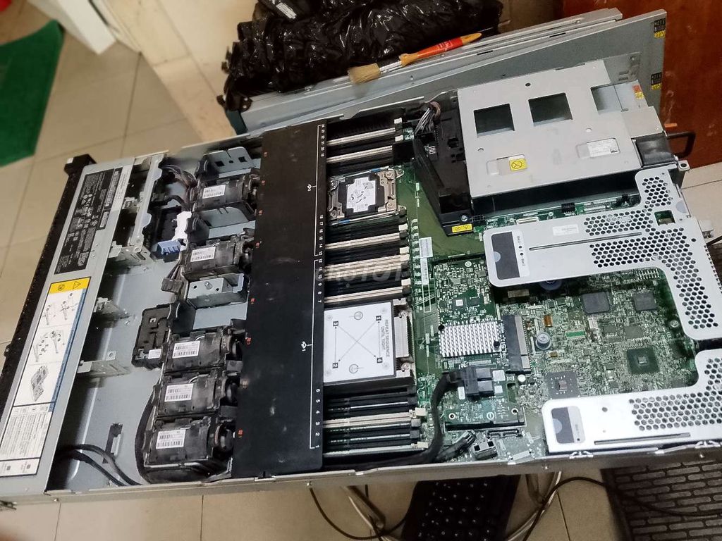 Máy chủ Lenovo M5 XEON E5-2620 V4. Mua bán Linh kiện (RAM, Card...) tại Quận 4 Tp Hồ Chí Minh được đăng bởi phule hình 1