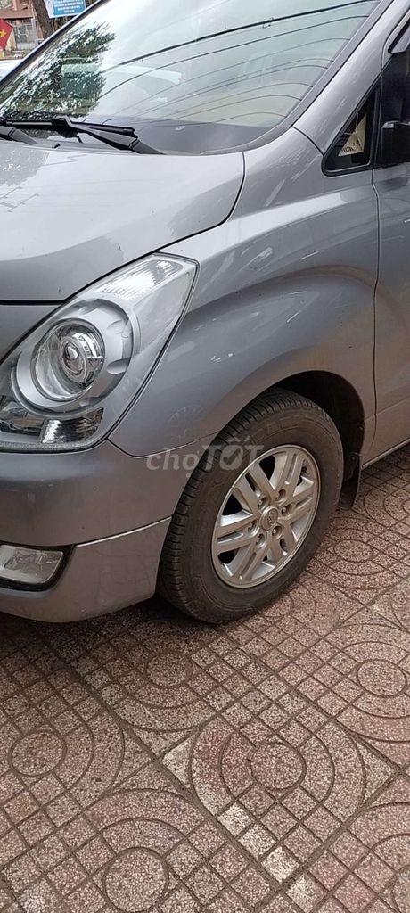 Hyundai Starex 2017 9 chỗ 138266 km. Mua bán Ô tô tại Huyện Krông Búk Đắk Lắk được đăng bởi Thuan Dinh hình 1