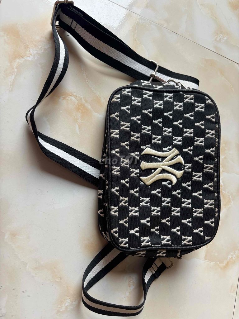 Túi đeo chéo MLB Vải Đen. Mua bán Túi xách tại Huyện An Dương Hải Phòng được đăng bởi Minh Quang hình 1
