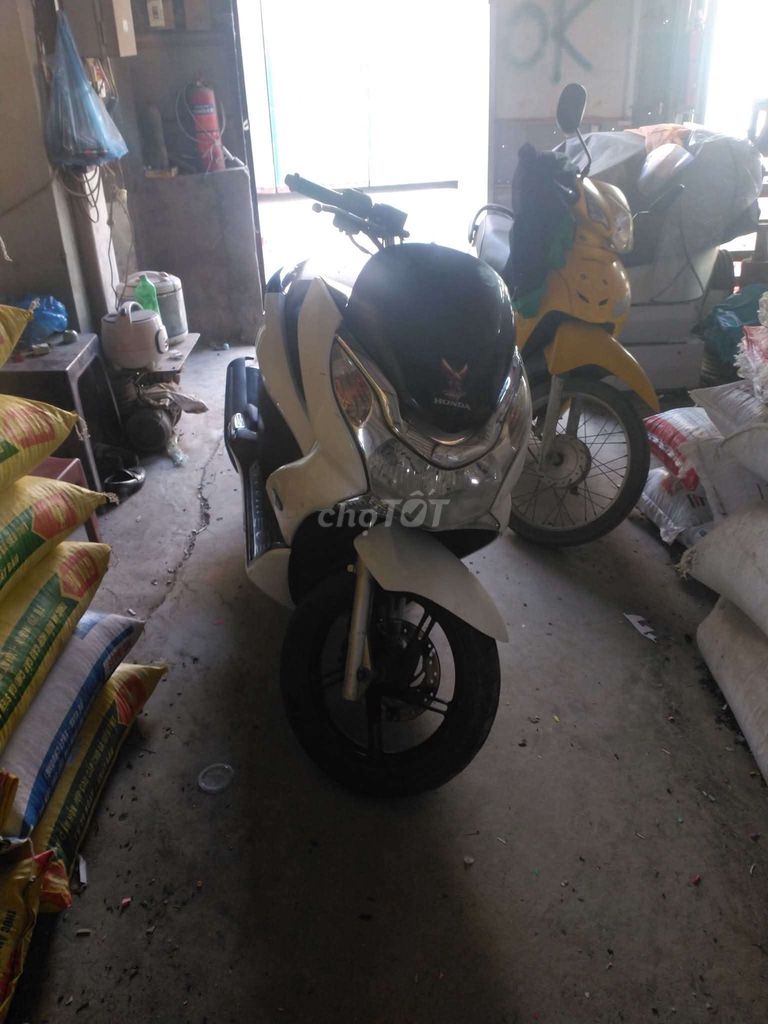 E cần bán để lên đời cao hơn. Mua bán Xe máy tại Huyện Thanh Trì Hà Nội được đăng bởi THao BỆu hình 1