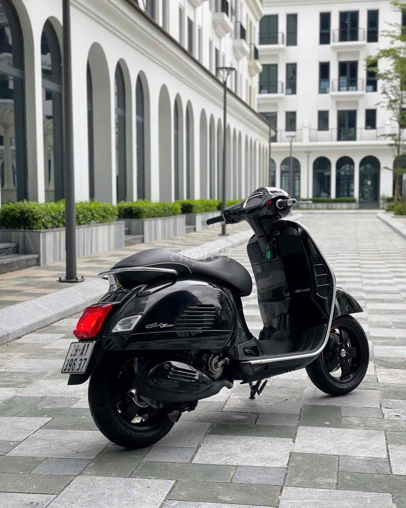 Vespa GTS 300 HPE Super Tech. Mua bán Xe máy tại Quận Cầu Giấy Hà Nội được đăng bởi Tuấn Việt Motor hình 4