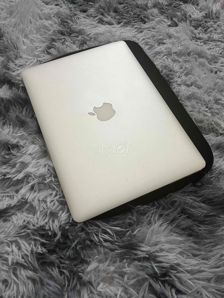 Apple MacBook Air Bạc Đã sử dụng. Mua bán Laptop tại Quận Cái Răng Cần Thơ được đăng bởi thai hình 1
