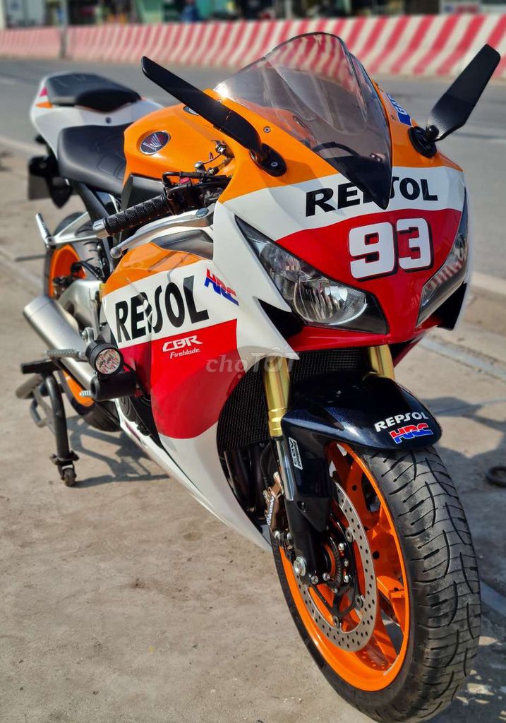 Honda CBR1000RR Repsol 2015 xe đẹp máy Zin êm .. Mua bán Xe máy tại Huyện Bình Chánh Tp Hồ Chí Minh được đăng bởi Minh  hình 6