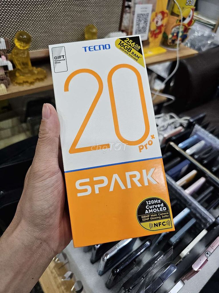 TECNO SPARK 20 PRO PLUS FULBOX 8/256 99% BH 5/2025