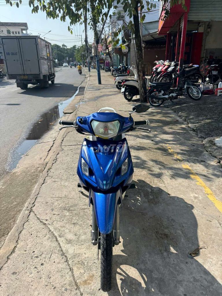 Suzuki Axelo Xanh Xe số
