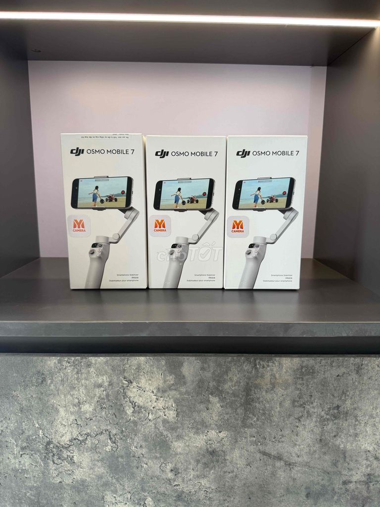 Gimbal DJI Osmo Mobile 7. Mua bán Phụ kiện (Màn hình, Chuột...) tại Huyện Gia Lâm Hà Nội được đăng bởi Vũ Văn Thượng hình 1