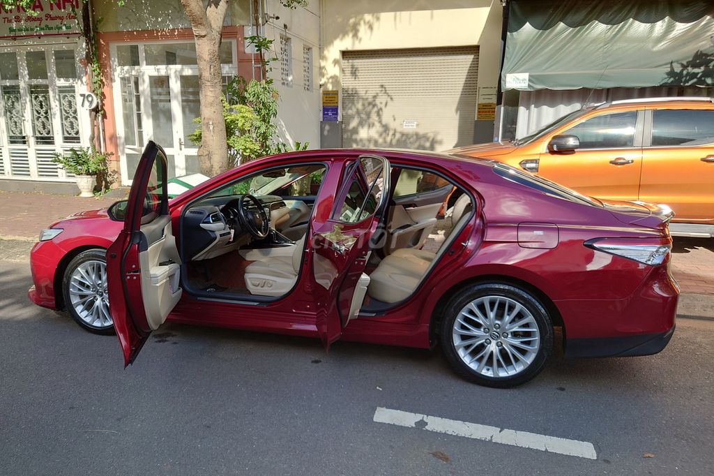 Toyota Camry 2019 2.5Q - 79000 km. Mua bán Ô tô tại Quận Bình Tân Tp Hồ Chí Minh được đăng bởi ĐẶNG HOÀNG HẢI hình 2
