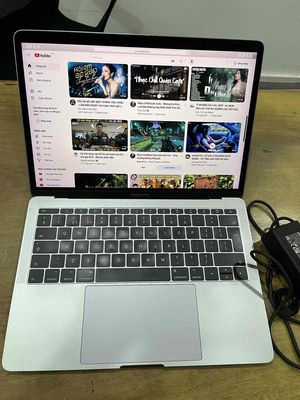 Macbook pro 2018 8/256GB (fix nếu muốn mua). Mua bán Laptop tại Quận Đống Đa Hà Nội được đăng bởi Trịnh gia