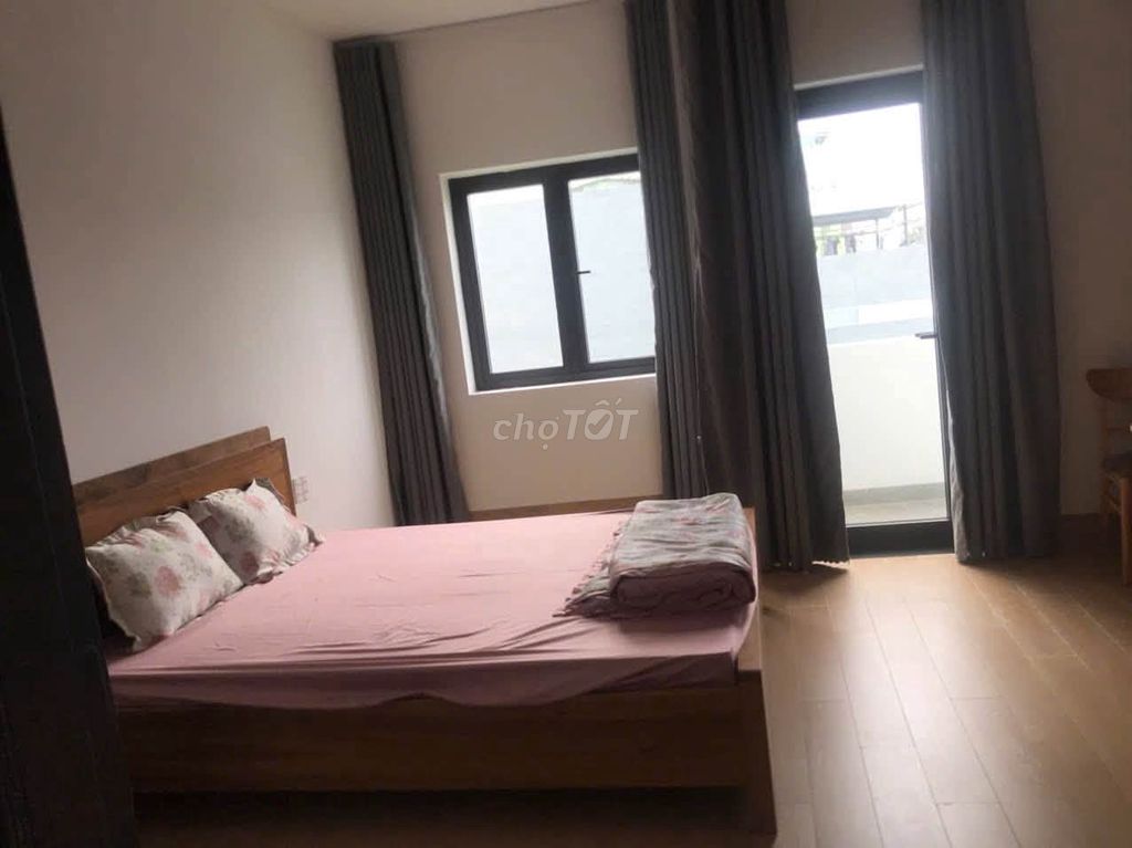 Cho thuê căn hộ đường Lâm Hoành, gần biển Mỹ Khuê