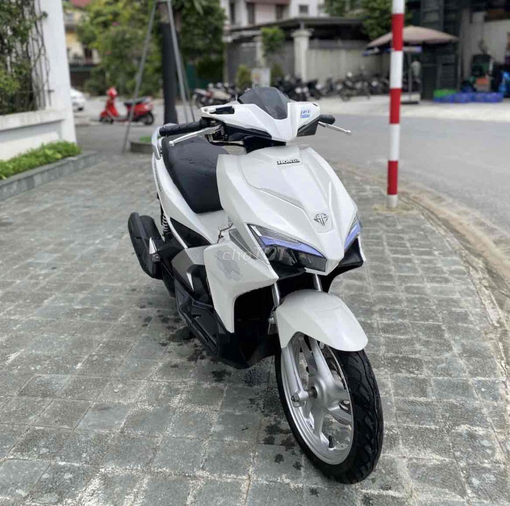 Cần bán air blade 2017 zin  có cccd chủ xe. Mua bán Xe máy tại Quận Lê Chân Hải Phòng được đăng bởi Khánh Vy hình 3