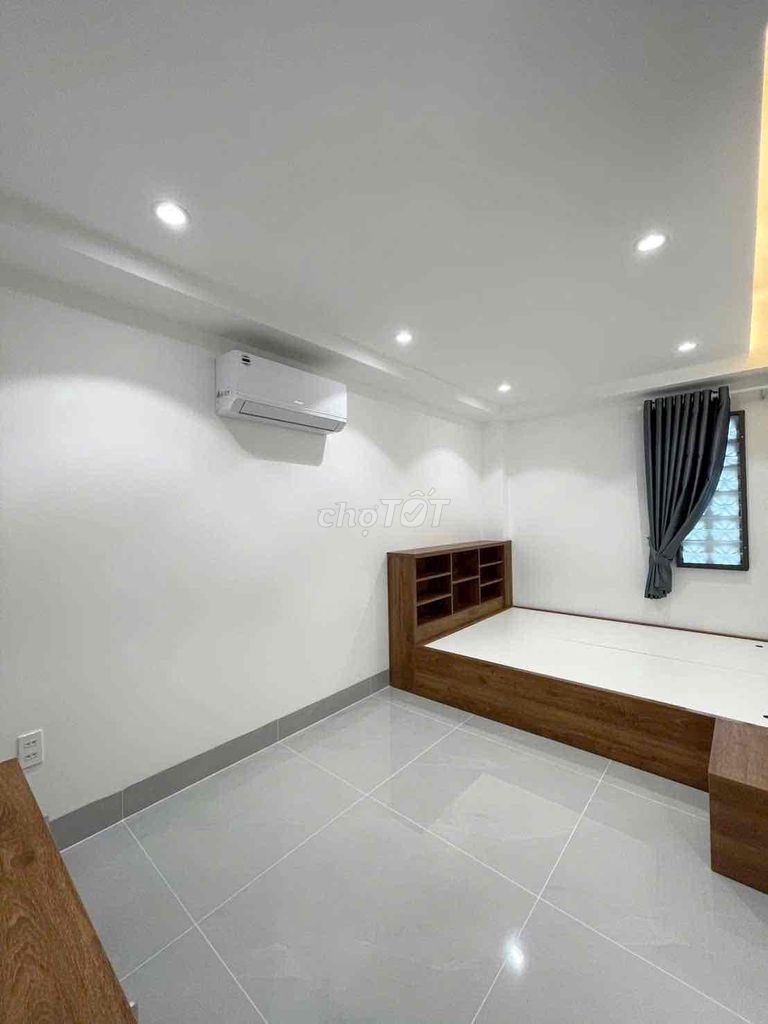 Дом, 3 этажа, 882 Nguyen Duy Trinh, Phu Huu, округ 9