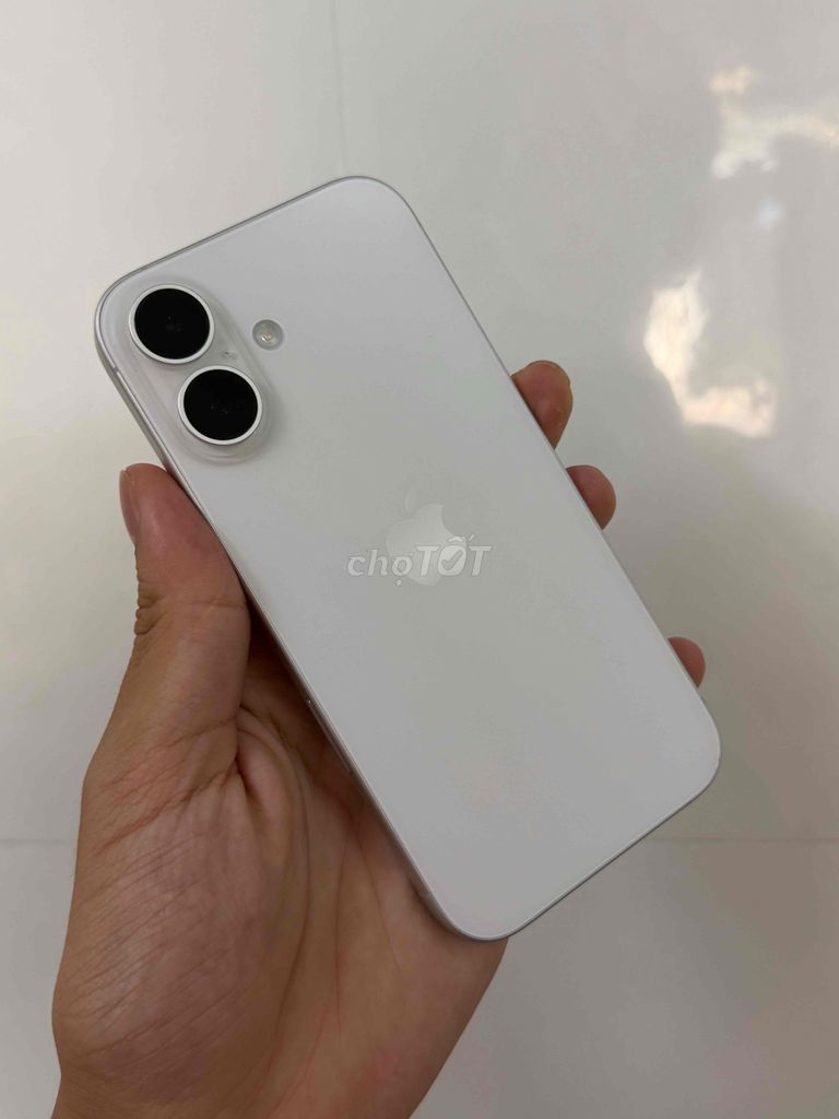 iPhone 16 Thường 128GB Trắng QTe Full Zin đẹp SIM. Mua bán Điện thoại tại Thành phố Thủ Đức Tp Hồ Chí Minh được đăng bởi NT Mobile Bán Trả Góp iPhone  hình 1