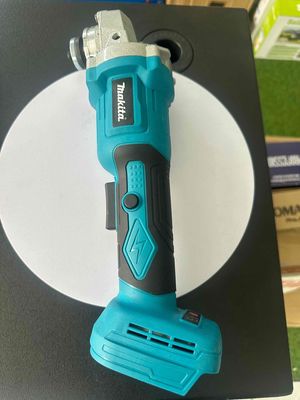 Thân máy mài, máy cắt cầm tay Makita pin phổ thông. Mua bán Đồ chuyên dụng, Giống nuôi trồng tại Quận Bình Thuỷ Cần Thơ được đăng bởi Lê Vũ Camera Solar