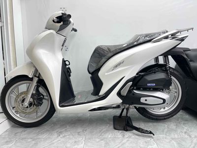 Honda SH125 2022 Trắng 2900km. Mua bán Xe máy tại Huyện Châu Thành Đồng Tháp được đăng bởi Gia Kiệt 