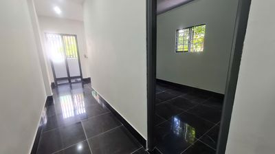 Nhà Long Hậu 56m2 02 PN gần chợ , sổ hổng riêng giá 1.52 tỷ