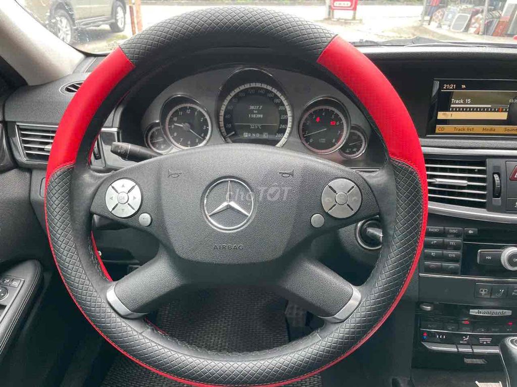 E250 1.8CGi rất mới, cuối 2009 form mới. Mua bán Ô tô tại Thành phố Mỹ Tho Tiền Giang được đăng bởi NGHĨA NHÂN chuyên xe đẹp hình 4