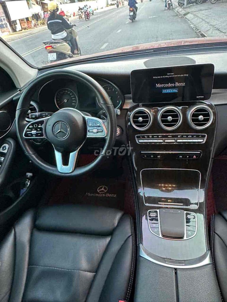 Mercedes-Benz GLC 2021. Mua bán Ô tô tại Thành phố Thuận An Bình Dương được đăng bởi Tuan Minh hình 10