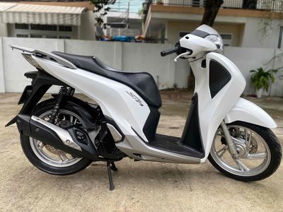 Sh 125 trắng đk 2018 xe đẹp máy rin êm chính chủ. Mua bán Xe máy tại Quận Thanh Khê Đà Nẵng được đăng bởi Long