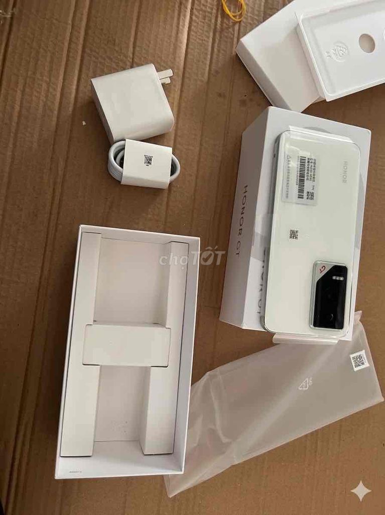 Honor GT 12GB/256GB Trắng. Mua bán Điện thoại tại Huyện Bàu Bàng Bình Dương được đăng bởi Phát TM hình 1