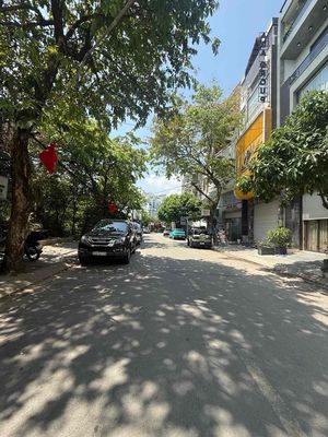 BÁN NHÀ THANG MÁY HIỆN ĐẠI- MẶT TIỀN ĐUỜNG 15M VIEW CÔNG VIÊN GÒ VẤP