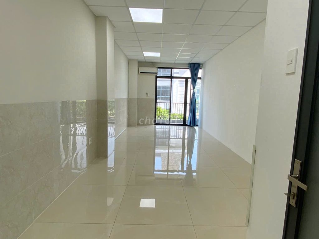 Phòng 25 m2 Vạn Phúc City, thang máy, ở lại , xuất VAT. Giá 6.5tr