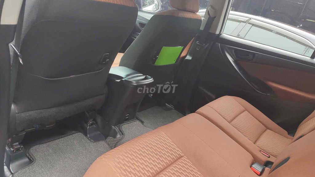 Toyota Innova 2017 2.0E - 123000 km. Mua bán Ô tô tại Quận Hai Bà Trưng Hà Nội được đăng bởi SellCar hình 5