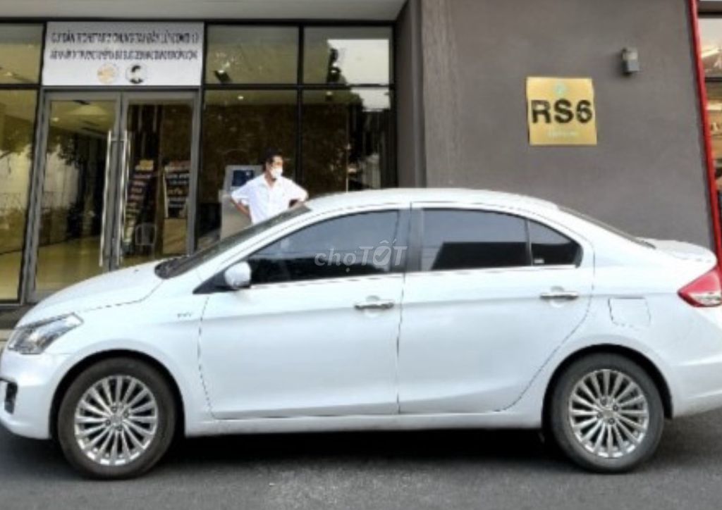 Suzuki Ciaz 2017 1.4 AT - 100000 km