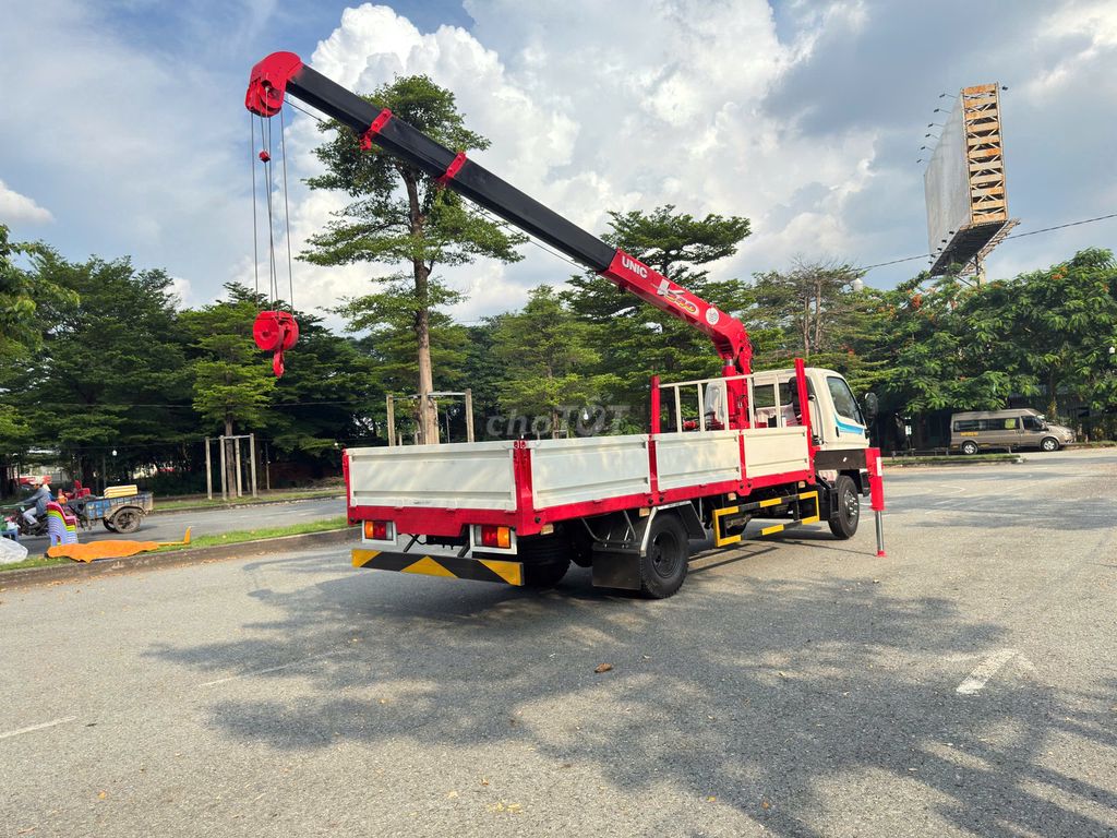 Xe Tải Hyundai Mighty W11SL Cẩu Unic 3T, Thùng 5 m. Mua bán Xe tải, xe ben tại Thành phố Thuận An Bình Dương được đăng bởi Ngọc Minh hình 1