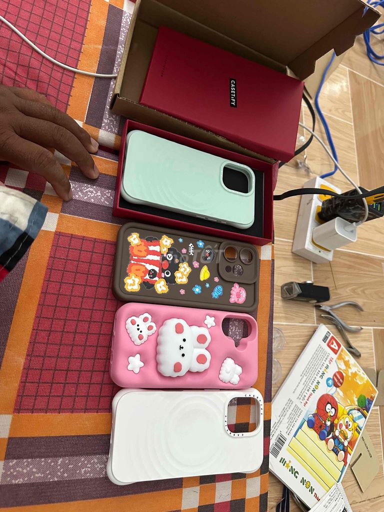 Ốp lưng iPhone 17  hàng chính hãng cascetify. Mua bán Phụ kiện (Màn hình, Chuột...) tại Thành phố Rạch Giá Kiên Giang được đăng bởi Hoàng Long hình 1
