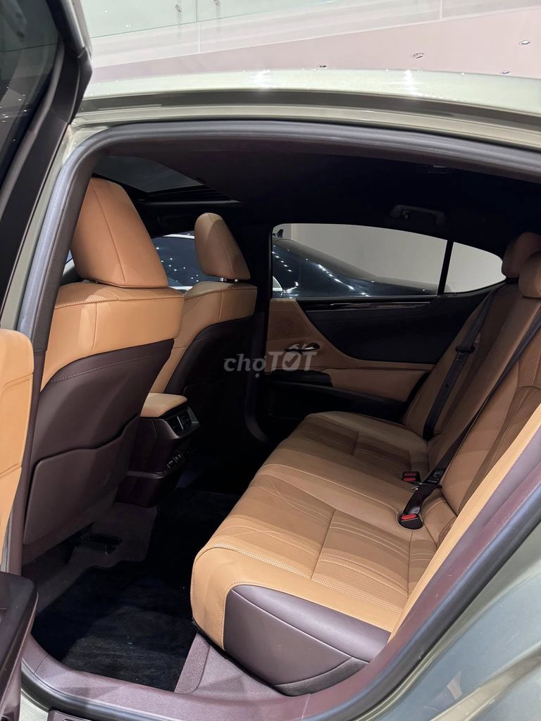Lexus ES 250 model 2021 màu hiếm. Mua bán Ô tô tại Quận Gò Vấp Tp Hồ Chí Minh được đăng bởi Sĩ Minh hình 13