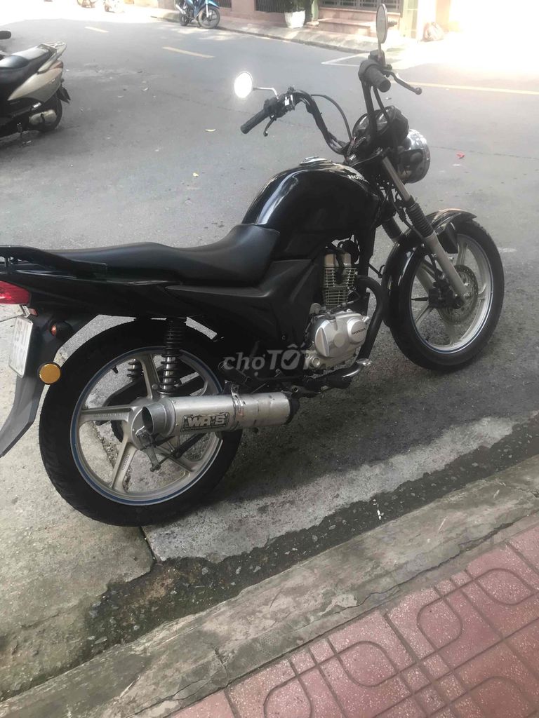 Cần bán. Mua bán Xe máy tại Quận Hà Đông Hà Nội được đăng bởi nguyễn văn trường hình 2