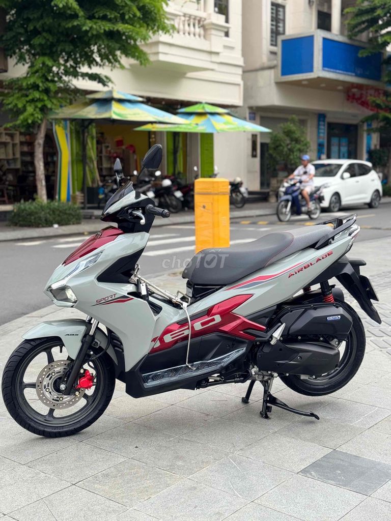 Honda Airblade 4 клапана 160 2025 Спецверсия