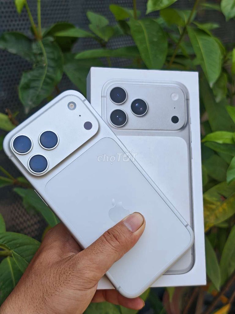 Apple iPhone 17 Pro Max 256GB Bạc Việt Nam 99,9%. Mua bán Điện thoại tại Thành phố Thuận An Bình Dương được đăng bởi Thu Quynh shop hình 1