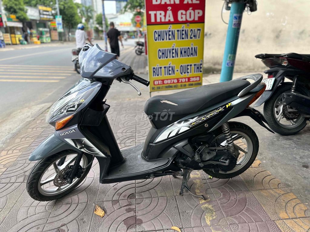 bán xe honda click máy êm chạy mạnh. bs tp. Mua bán Xe máy tại Thành phố Dĩ An Bình Dương được đăng bởi thai ha hình 4