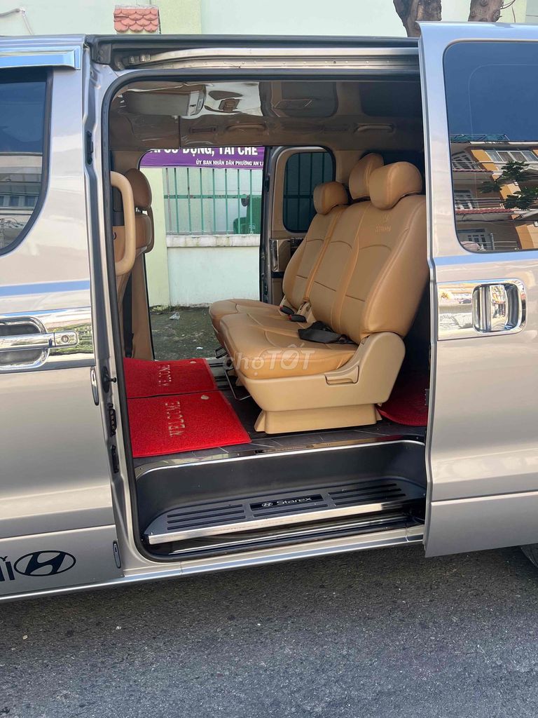 Hyundai Grand Starex 2017 - 106000 km. Mua bán Ô tô tại Quận Bình Tân Tp Hồ Chí Minh được đăng bởi Chánh hình 6