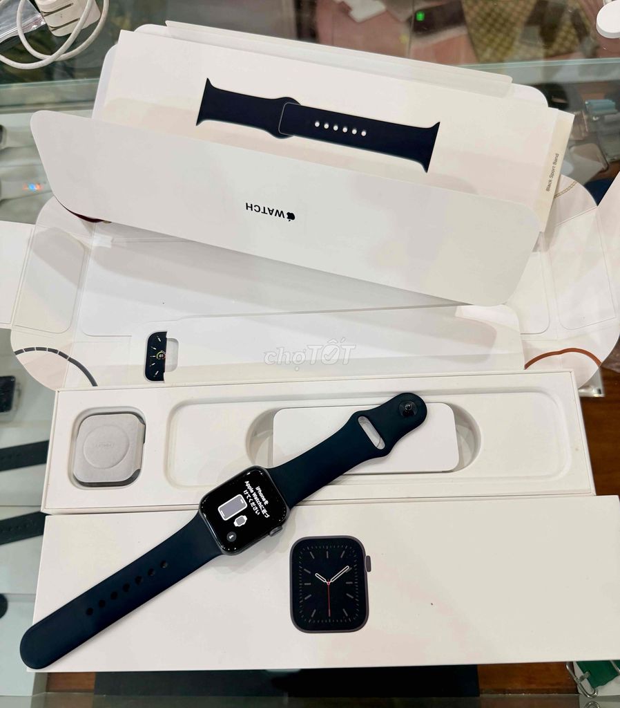Apple Watch Series 6 40mm Đen Đã sử dụng. Mua bán Thiết bị đeo thông minh tại Thành phố Long Xuyên An Giang được đăng bởi Băng Apple  chuyên iphone hình 1